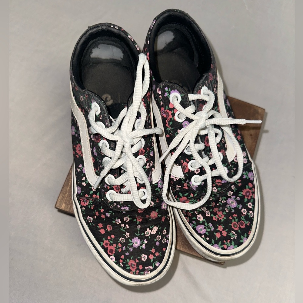 Vans • Liberty Floral Ditsy Low Top Sneakers Size 6 - Picture 8 of 8